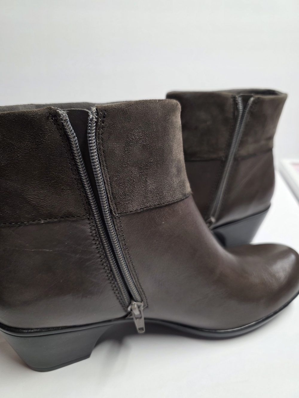 Clarks Brown/Grey Leather & Suede Ankle Boots w/ Buckle *Please Read Description - Picture 6 of 10